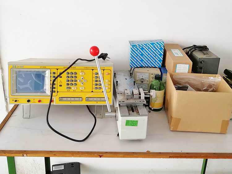 精密線(xiàn)材檢測(cè)儀