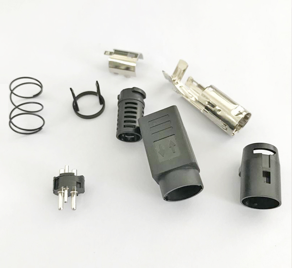 選擇防水插頭有什么要求？